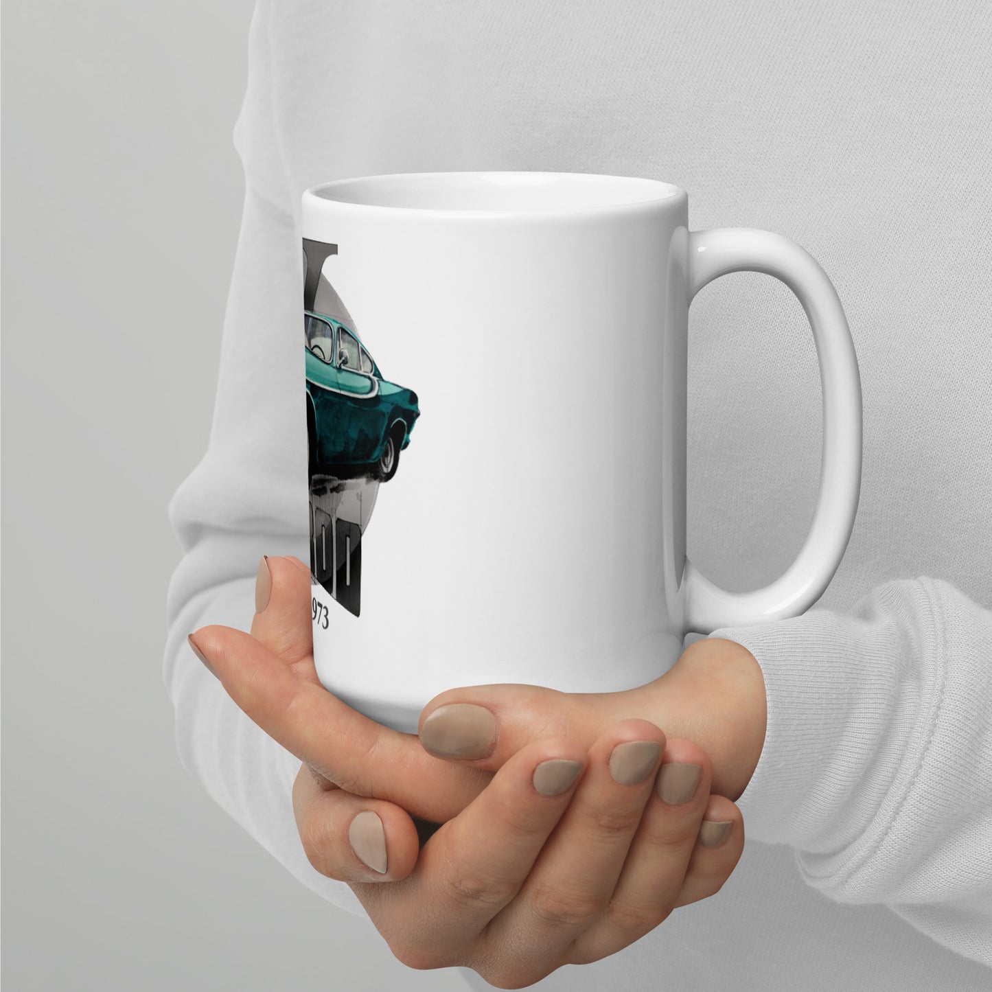 White glossy mug − Volvo P1800 green